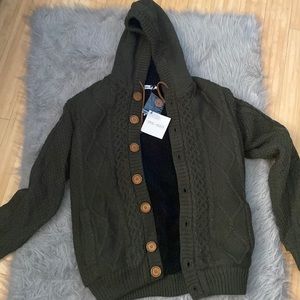 New with tags, Spring+Mercer men’s button up cardigan, with elbow patches